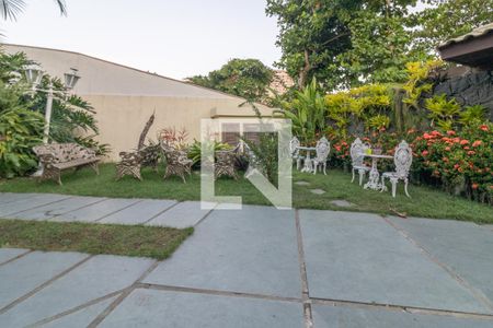 Casa de condomínio à venda com 811m², 5 quartos e 6 vagasÁrea externa