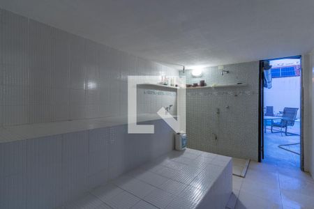 Casa de condomínio à venda com 811m², 5 quartos e 6 vagasSauna