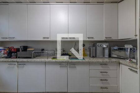 Casa de condomínio à venda com 811m², 5 quartos e 6 vagasCozinha