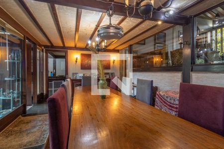 Casa de condomínio à venda com 811m², 5 quartos e 6 vagasSala de Jantar