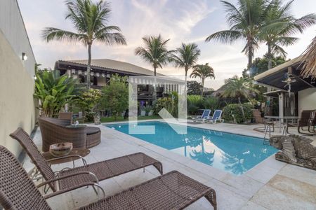 Casa de condomínio à venda com 811m², 5 quartos e 6 vagasÁrea externa - Piscina