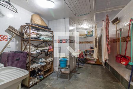 Casa de condomínio à venda com 811m², 5 quartos e 6 vagasÁrea de Serviço