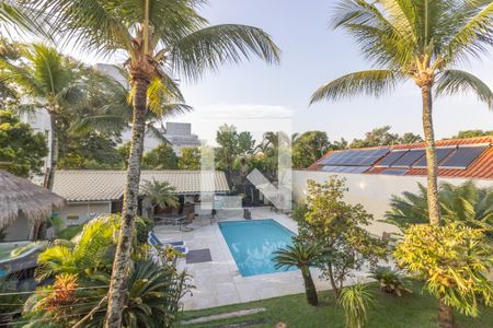 Casa de condomínio à venda com 811m², 5 quartos e 6 vagasVaranda - vista