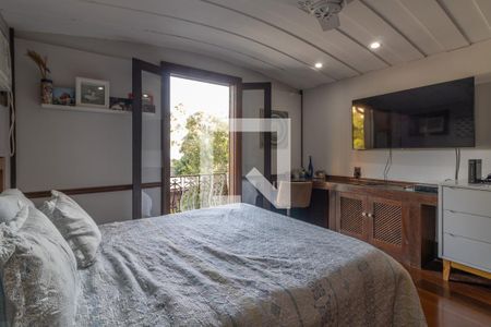 Casa de condomínio à venda com 811m², 5 quartos e 6 vagasSuíte 3