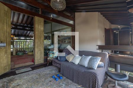 Casa de condomínio à venda com 811m², 5 quartos e 6 vagasVaranda