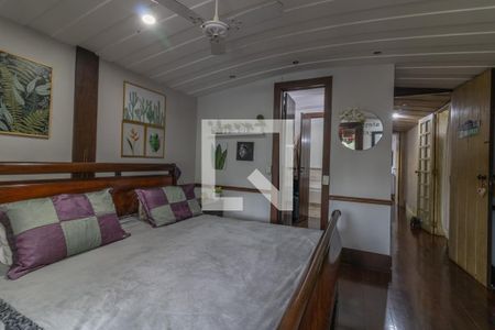 Casa de condomínio à venda com 811m², 5 quartos e 6 vagasSuíte 4