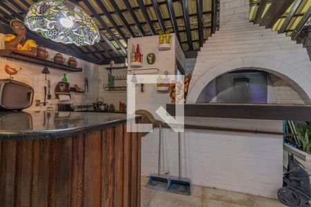 Casa de condomínio à venda com 811m², 5 quartos e 6 vagasÁrea externa -Churrasqueira