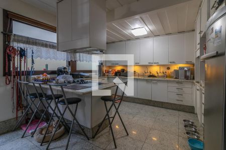 Casa de condomínio à venda com 811m², 5 quartos e 6 vagasCozinha