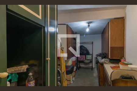 Casa de condomínio à venda com 811m², 5 quartos e 6 vagasÁrea de Serviço