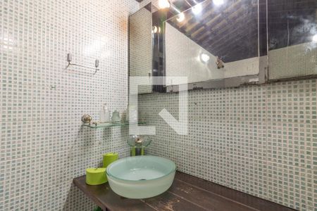 Casa de condomínio à venda com 811m², 5 quartos e 6 vagasÁrea de Serviço - Banheiro