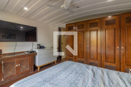 Casa de condomínio à venda com 811m², 5 quartos e 6 vagasSuíte 3