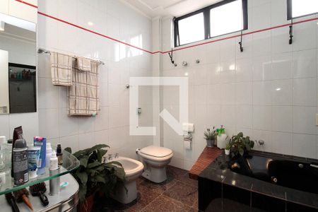Apartamento para alugar com 210m², 3 quartos e 3 vagasBanheiro da Suíte
