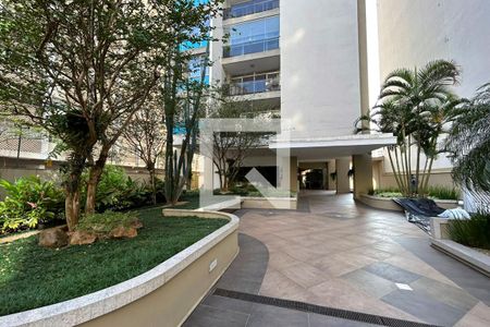 Apartamento para alugar com 210m², 3 quartos e 3 vagas Apartamento para alugar com 210m², 3 quartos e 3 vagasÁrea Comum
