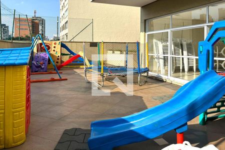 Apartamento para alugar com 210m², 3 quartos e 3 vagas Apartamento para alugar com 210m², 3 quartos e 3 vagasPlayground