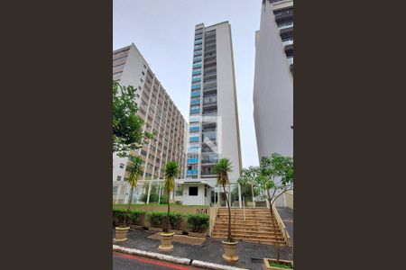 Apartamento para alugar com 210m², 3 quartos e 3 vagas Apartamento para alugar com 210m², 3 quartos e 3 vagasFachada
