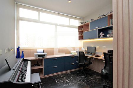 Apartamento para alugar com 210m², 3 quartos e 3 vagasEscritório