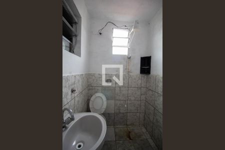 Banheiro de casa para alugar com 2 quartos, 88m² em Conjunto Residencial José Bonifácio, São Paulo