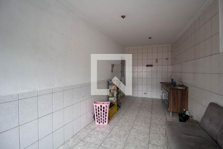Sala/Cozinha de casa para alugar com 2 quartos, 88m² em Conjunto Residencial José Bonifácio, São Paulo