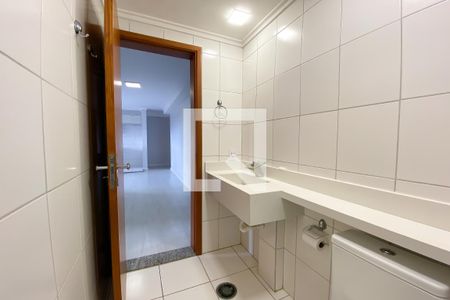 Apartamento à venda com 48m², 2 quartos e 1 vaga Apartamento à venda com 48m², 2 quartos e 1 vagaBanheiro