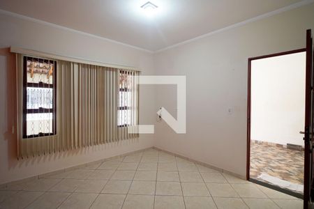 Casa para alugar com 92m², 2 quartos e 2 vagasSala