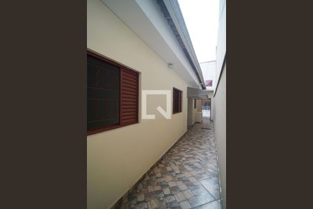 Casa para alugar com 92m², 2 quartos e 2 vagasCorredor Externo