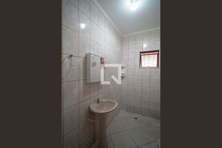 Casa para alugar com 92m², 2 quartos e 2 vagasBanheiro