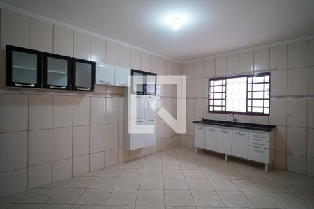 Casa para alugar com 92m², 2 quartos e 2 vagasCozinha