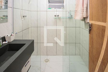 Casa à venda com 130m², 4 quartos e 2 vagas Casa à venda com 130m², 4 quartos e 2 vagasBanheiro 02