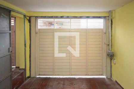 Casa à venda com 130m², 4 quartos e 2 vagas Casa à venda com 130m², 4 quartos e 2 vagasGaragem