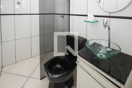 Casa à venda com 130m², 4 quartos e 2 vagas Casa à venda com 130m², 4 quartos e 2 vagasBanheiro do quarto do Serviço