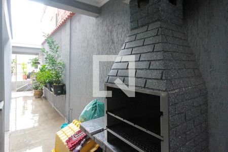 Casa à venda com 130m², 4 quartos e 2 vagas Casa à venda com 130m², 4 quartos e 2 vagasTerraço