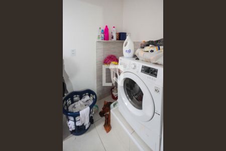 Casa à venda com 130m², 4 quartos e 2 vagas Casa à venda com 130m², 4 quartos e 2 vagasÁrea de Serviço