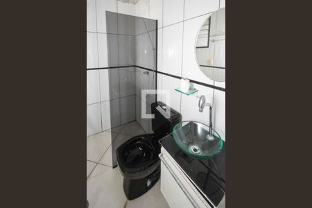 Casa à venda com 130m², 4 quartos e 2 vagas Casa à venda com 130m², 4 quartos e 2 vagasBanheiro do quarto do Serviço