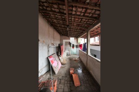 Casa à venda com 130m², 4 quartos e 2 vagas Casa à venda com 130m², 4 quartos e 2 vagasTerraço