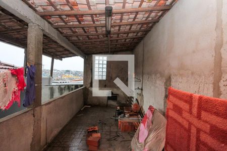 Casa à venda com 130m², 4 quartos e 2 vagas Casa à venda com 130m², 4 quartos e 2 vagasTerraço