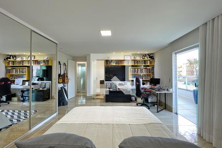 Apartamento à venda com 402m², 4 quartos e 6 vagasQuarto 2