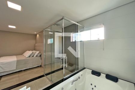 Apartamento à venda com 402m², 4 quartos e 6 vagasBanheiro do Quarto 1