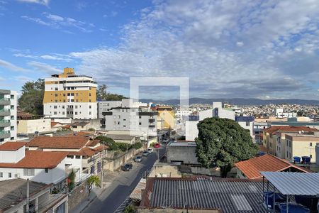 Apartamento à venda com 402m², 4 quartos e 6 vagasVista