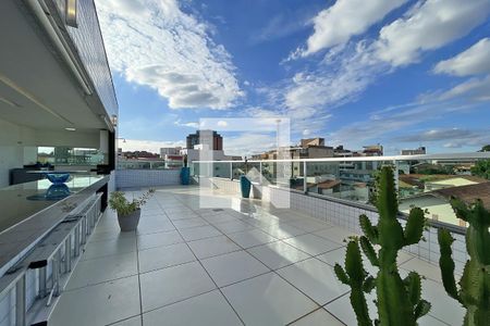 Apartamento à venda com 402m², 4 quartos e 6 vagasVaranda