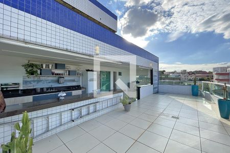 Apartamento à venda com 402m², 4 quartos e 6 vagasVaranda