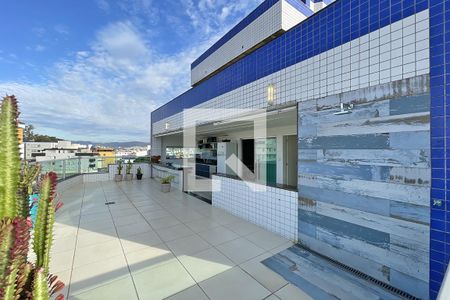 Apartamento à venda com 402m², 4 quartos e 6 vagasVaranda