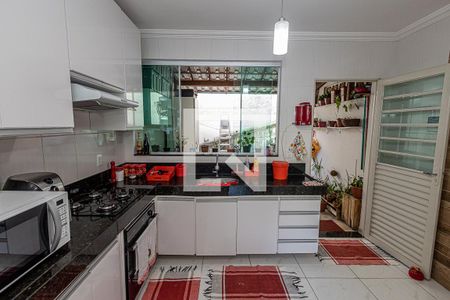 Cozinha de casa à venda com 2 quartos, 77m² em Céu Azul, Belo Horizonte