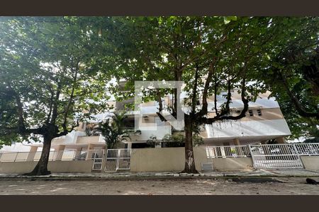 Apartamento para alugar com 82m², 2 quartos e 1 vaga Apartamento para alugar com 82m², 2 quartos e 1 vagaFachada