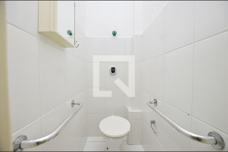 Apartamento para alugar com 101m², 2 quartos e sem vaga Apartamento para alugar com 101m², 2 quartos e sem vagaBanheiro de Serviço