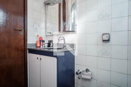 Casa à venda com 192m², 6 quartos e 2 vagasBanheiro 2