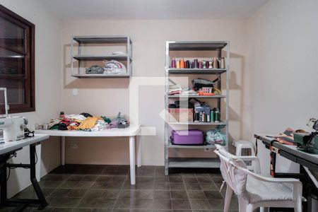 Casa à venda com 192m², 6 quartos e 2 vagasQuarto 5