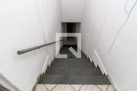 Casa à venda com 300m², 3 quartos e 8 vagas Casa à venda com 300m², 3 quartos e 8 vagasEscada