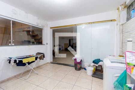 Casa à venda com 300m², 3 quartos e 8 vagas Casa à venda com 300m², 3 quartos e 8 vagasÁrea de Serviço