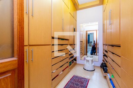 Casa à venda com 300m², 3 quartos e 8 vagas Casa à venda com 300m², 3 quartos e 8 vagasCloset - Suíte 3