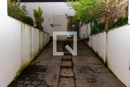 Casa à venda com 300m², 3 quartos e 8 vagas Casa à venda com 300m², 3 quartos e 8 vagasGaragem